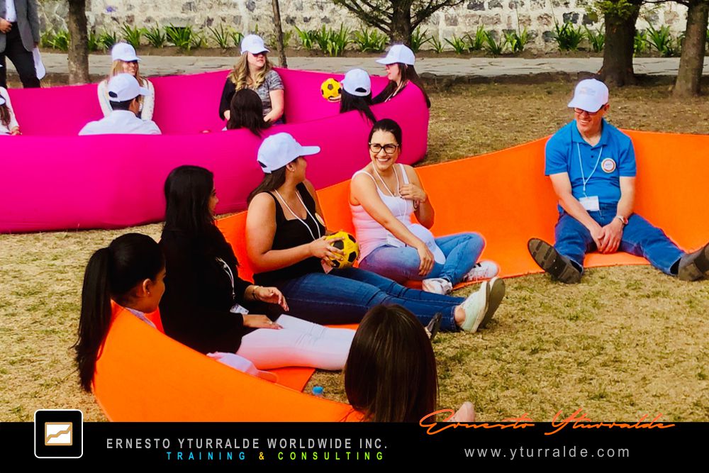 Team Building Colombia | Formación experiencial de líderes en entornos outdoor con visión compartida