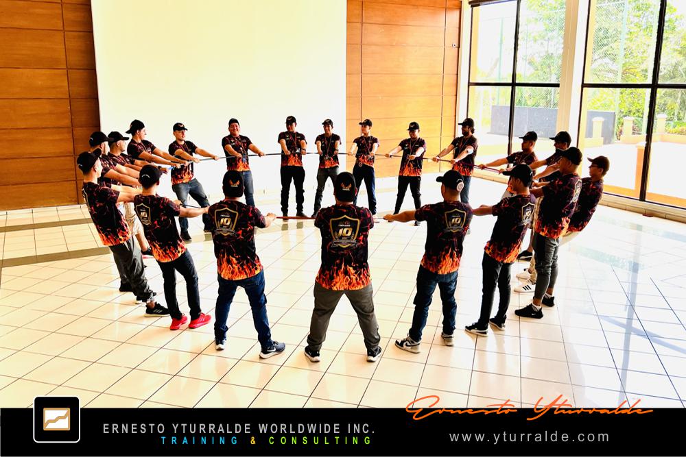 Team Building Colombia | Team Building Empresarial con Cuerdas Bajas en Bogotá