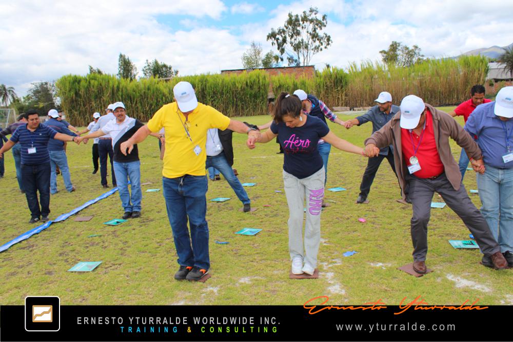 Team Building Colombia | Talleres de Cuerdas en Bogotá para equipos colaborativos