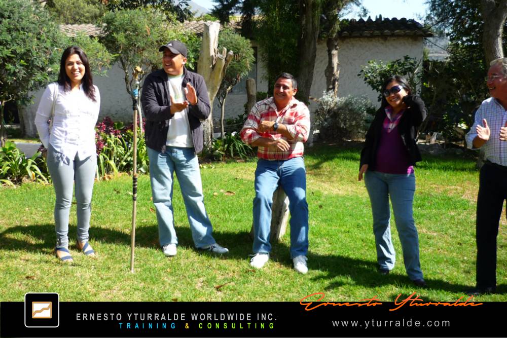 Team Building Colombia | Talleres de Cuerdas en Bogotá para potenciar la colaboración y la integración