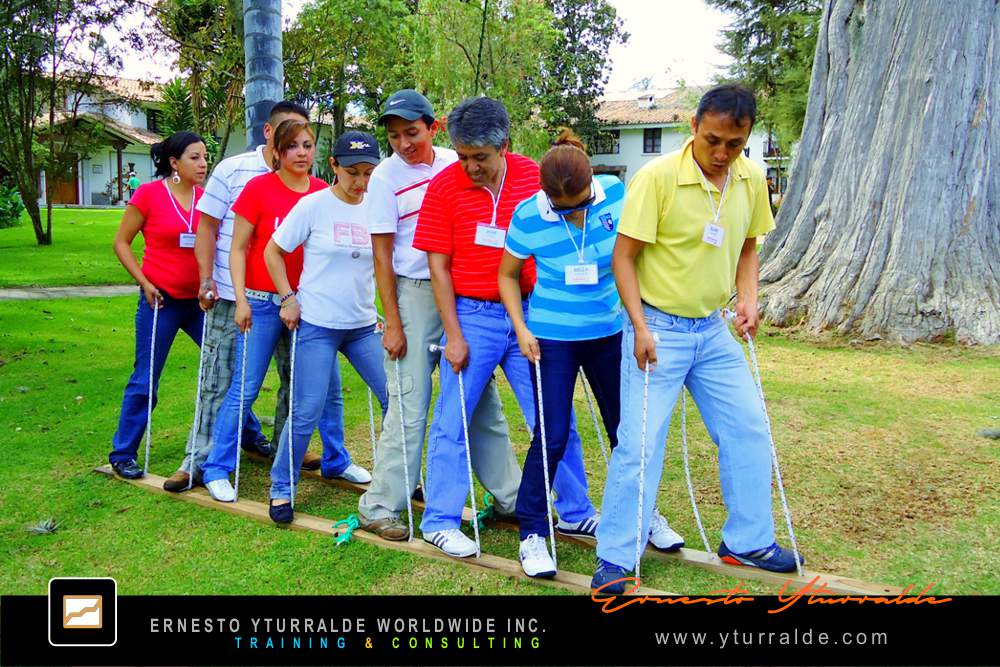 Team Building Colombia | Actividades lúdicas empresariales para equipos motivados y comprometidos